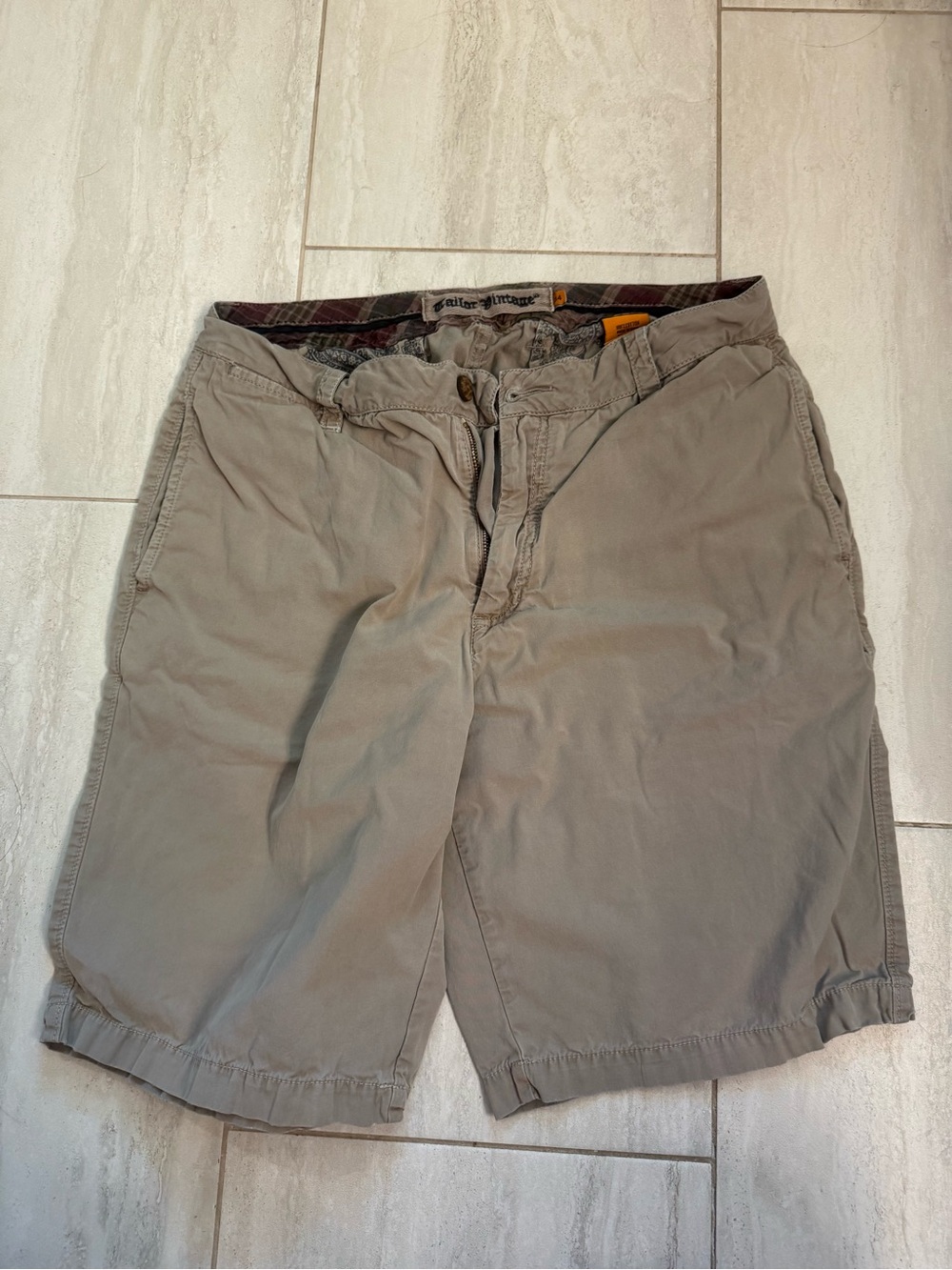 Tailor Vintage Men's Taupe Flat-Front Cotton Shorts